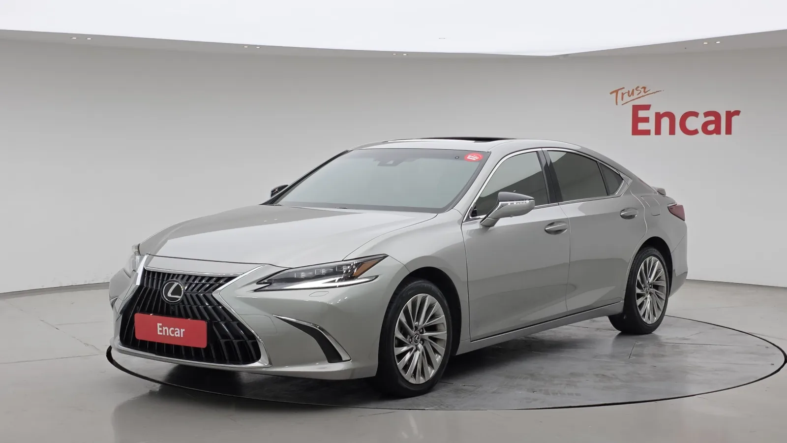 2025 Lexus ES