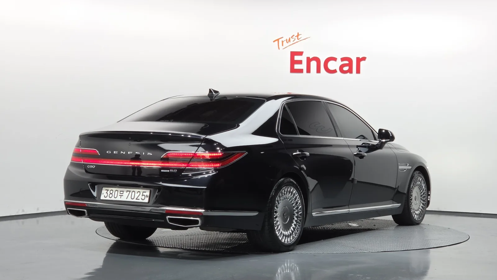 2020 Genesis G90