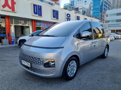 2022 Hyundai Staria