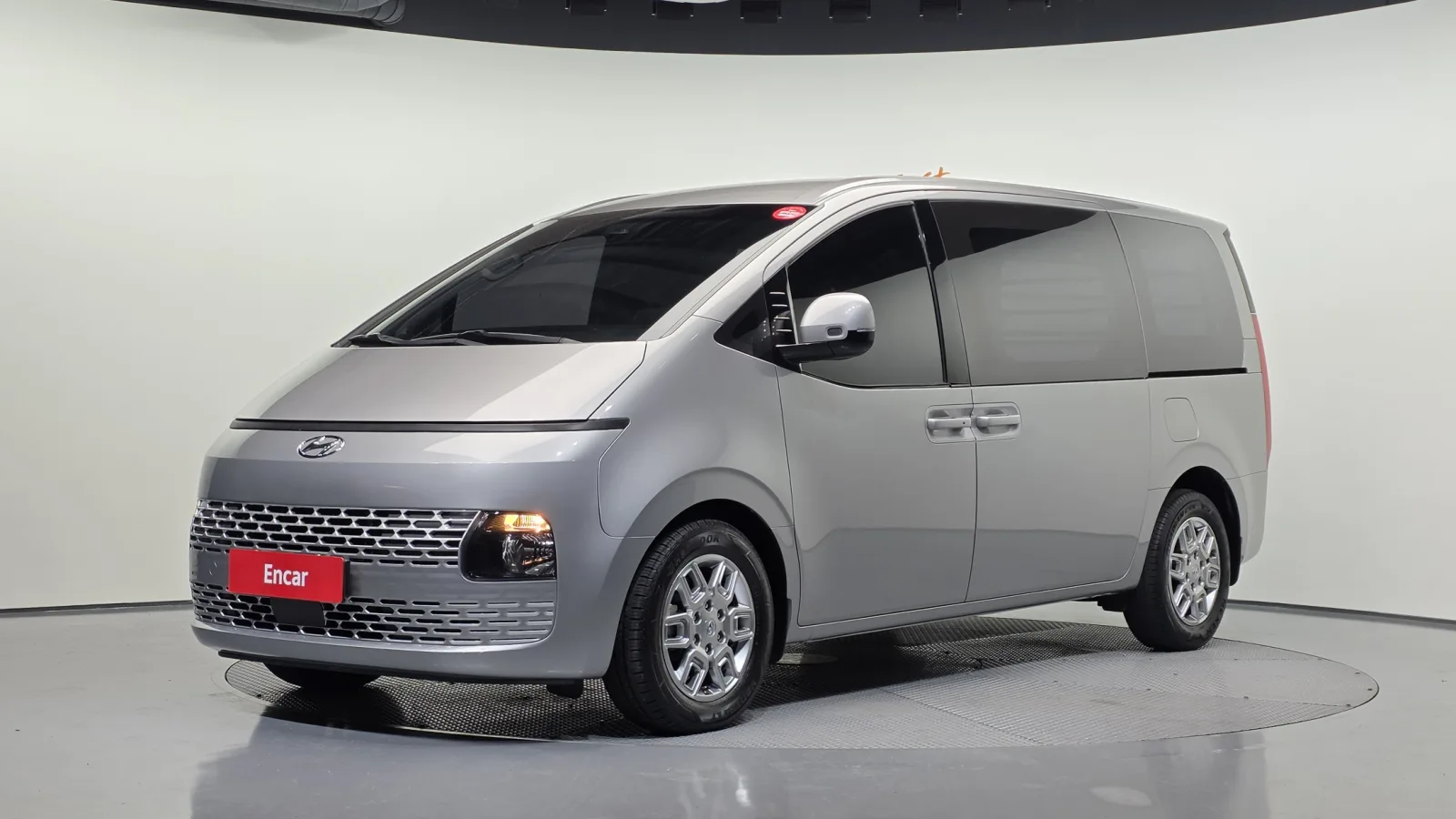 2022 Hyundai Staria