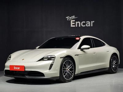 2023 Porsche Taycan