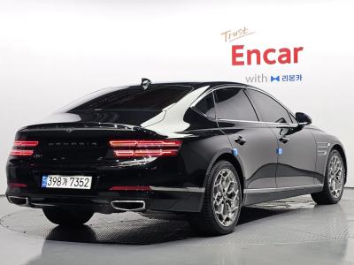 2023 Genesis G80