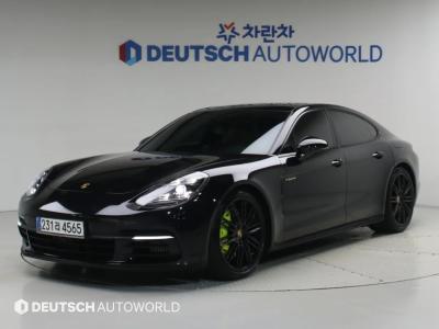 2020 Porsche Panamera