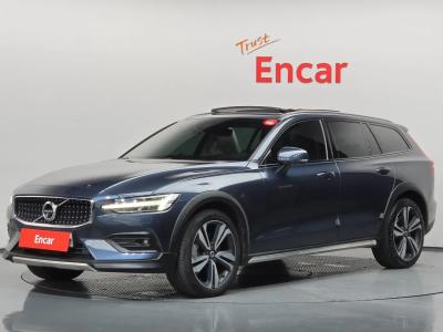 2020 Volvo V60