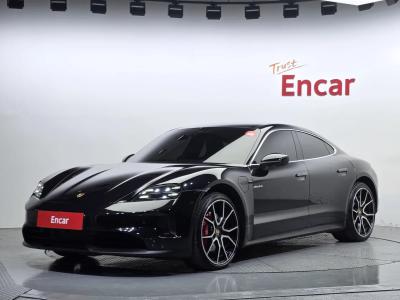 2025 Porsche Taycan
