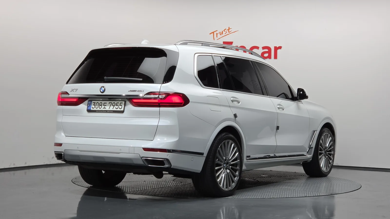 2021 BMW X7