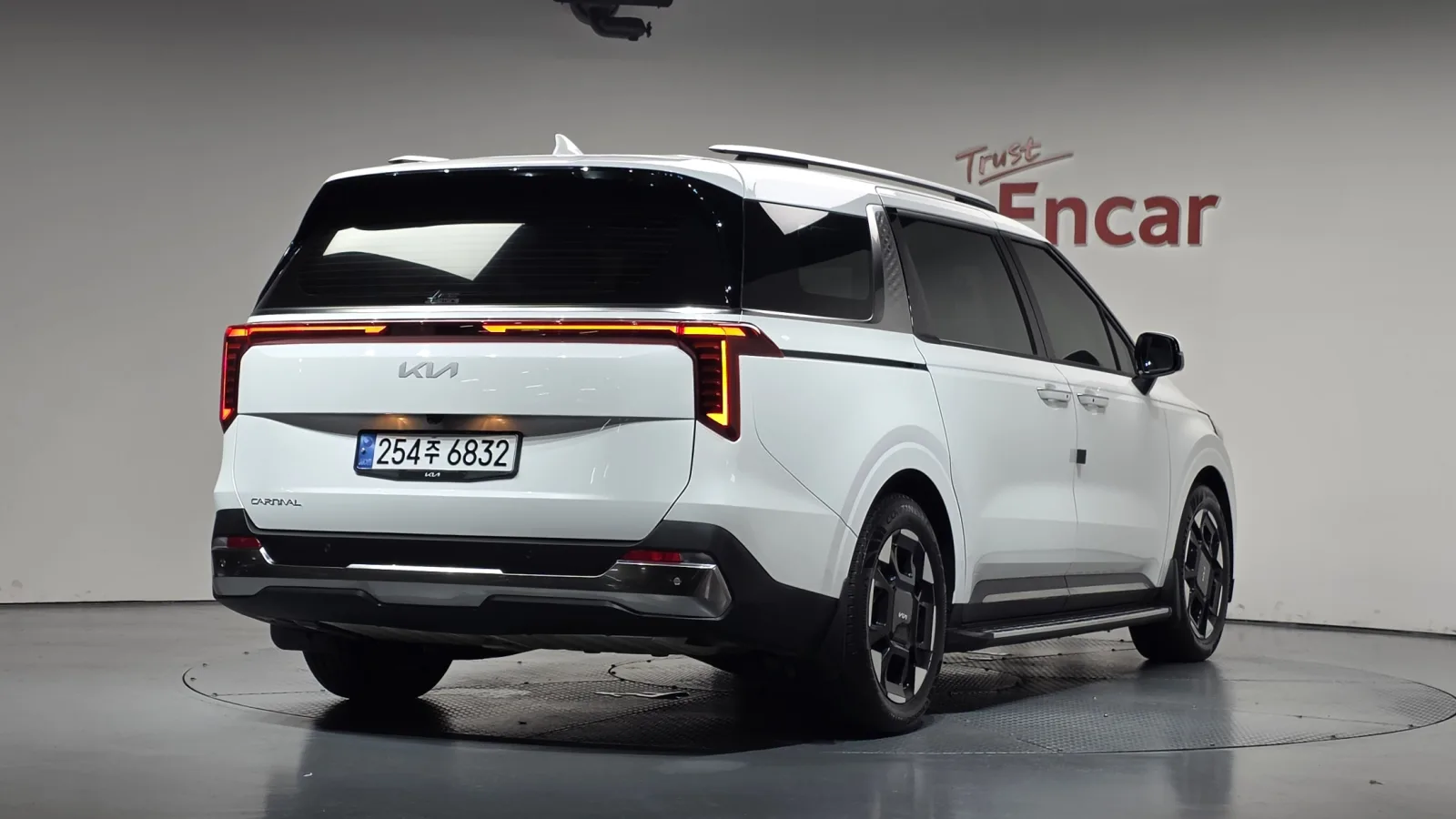 2025 Kia Carnival