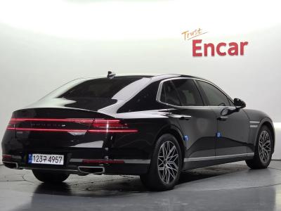 2022 Genesis G90