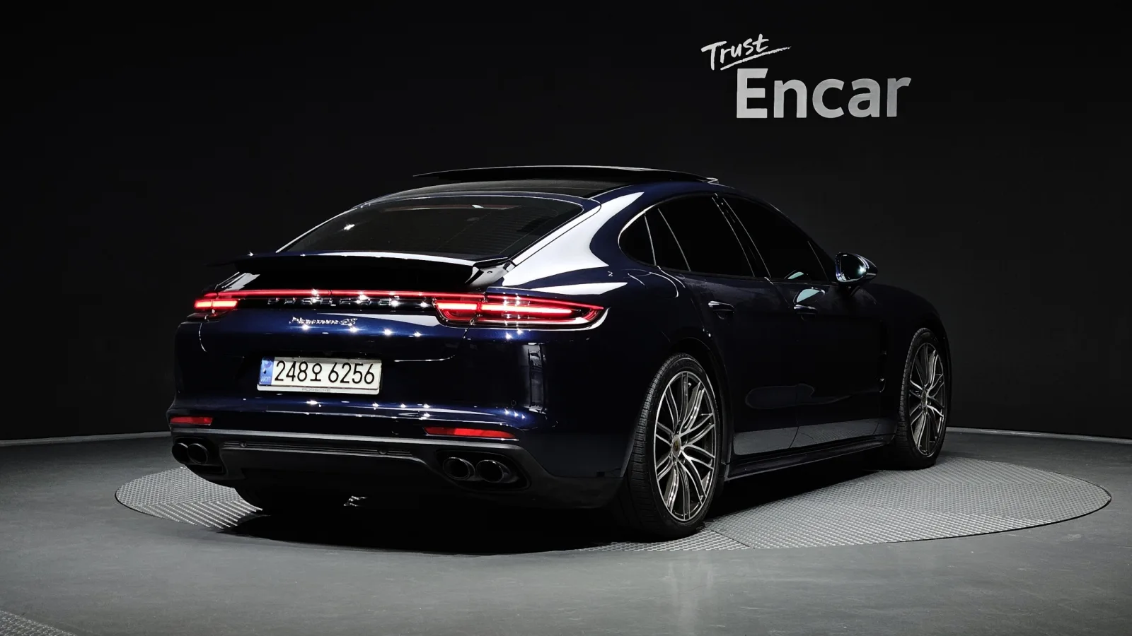 2018 Porsche Panamera