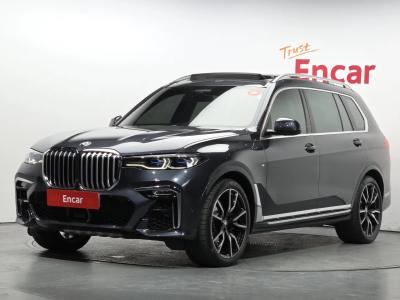 2022 BMW X7