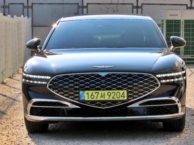 2026 Genesis G90