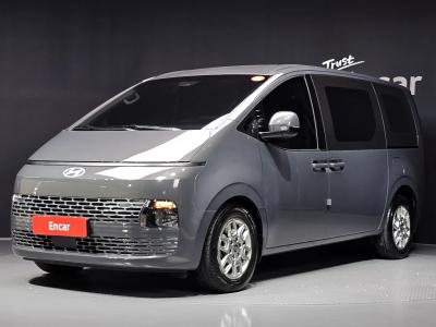 2025 Hyundai Staria