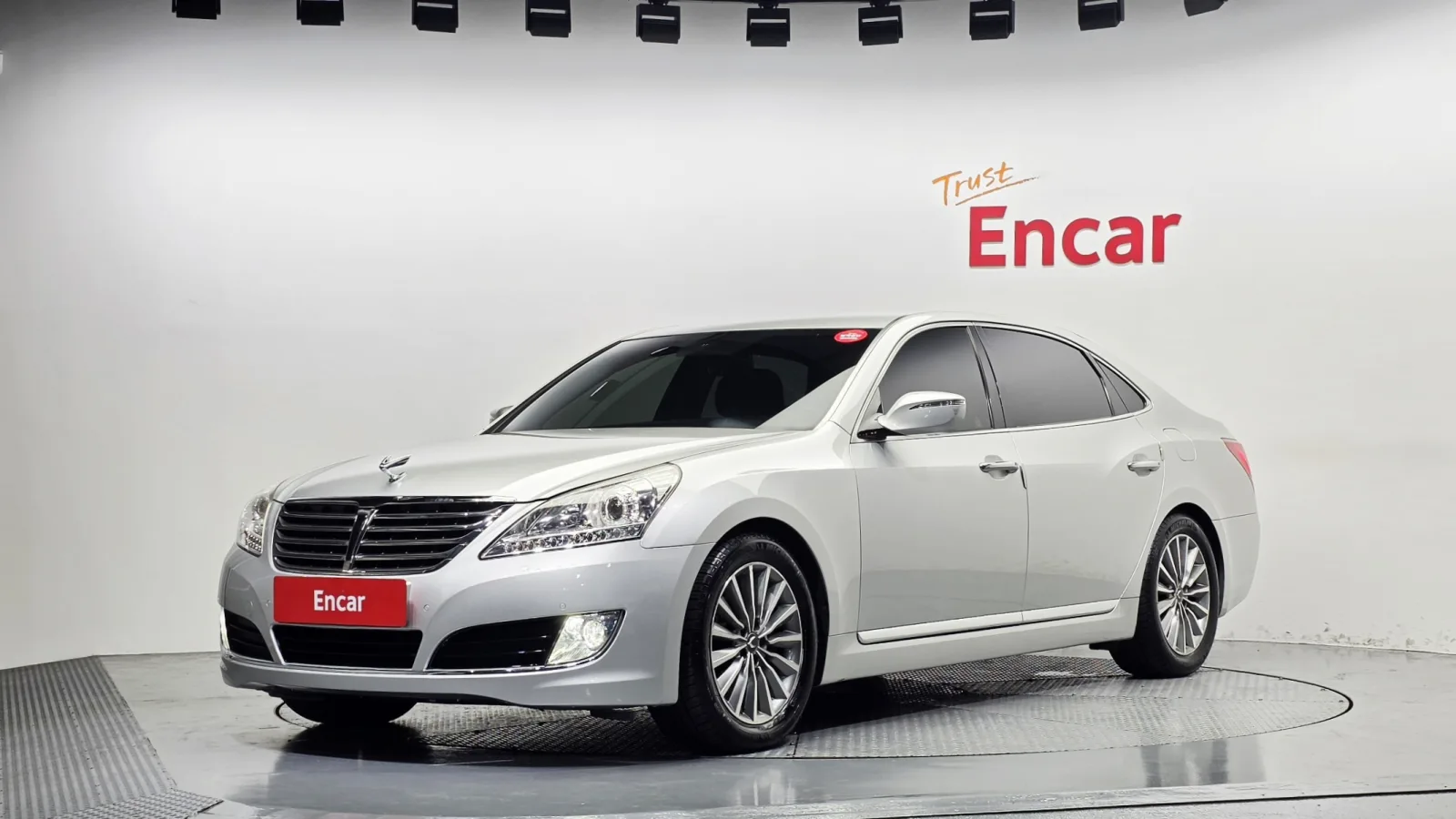 2013 Hyundai Equus