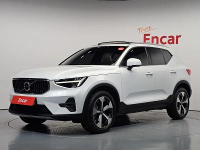 2023 Volvo XC40