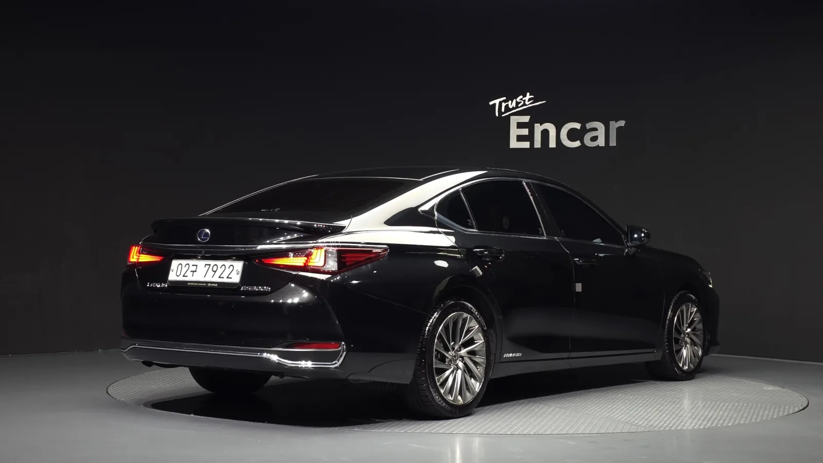 2019 Lexus ES