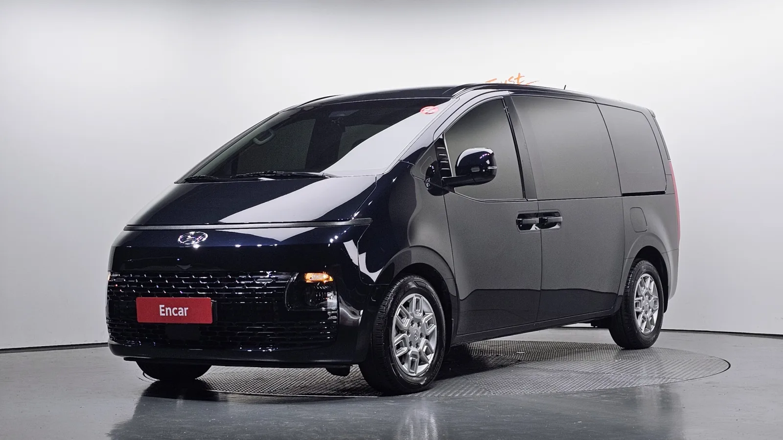2022 Hyundai Staria