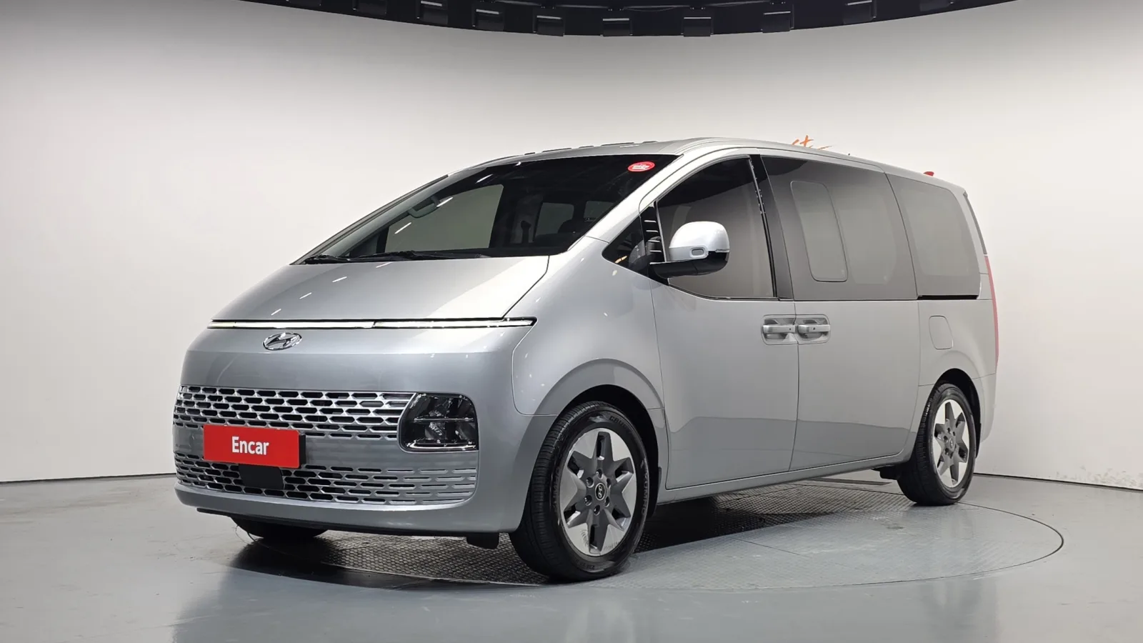 2023 Hyundai Staria