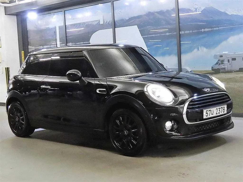2018 MINI Cooper