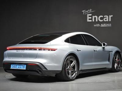 2026 Porsche Taycan