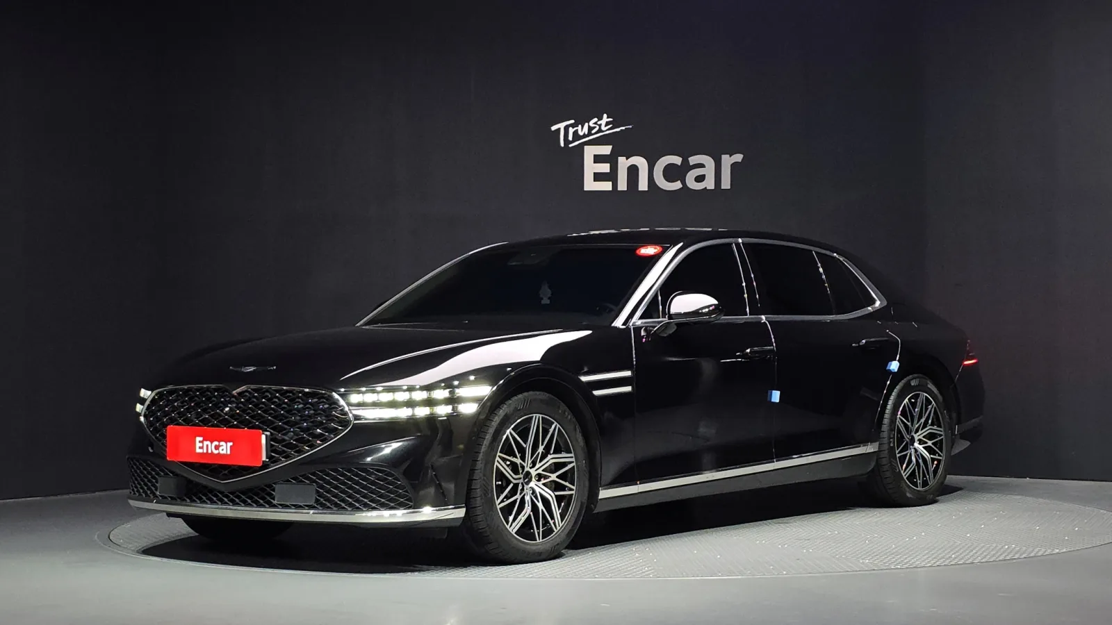 2023 Genesis G90