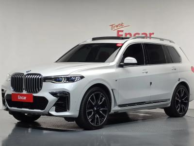 2022 BMW X7