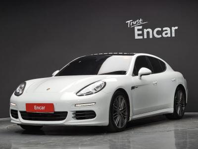 2014 Porsche Panamera