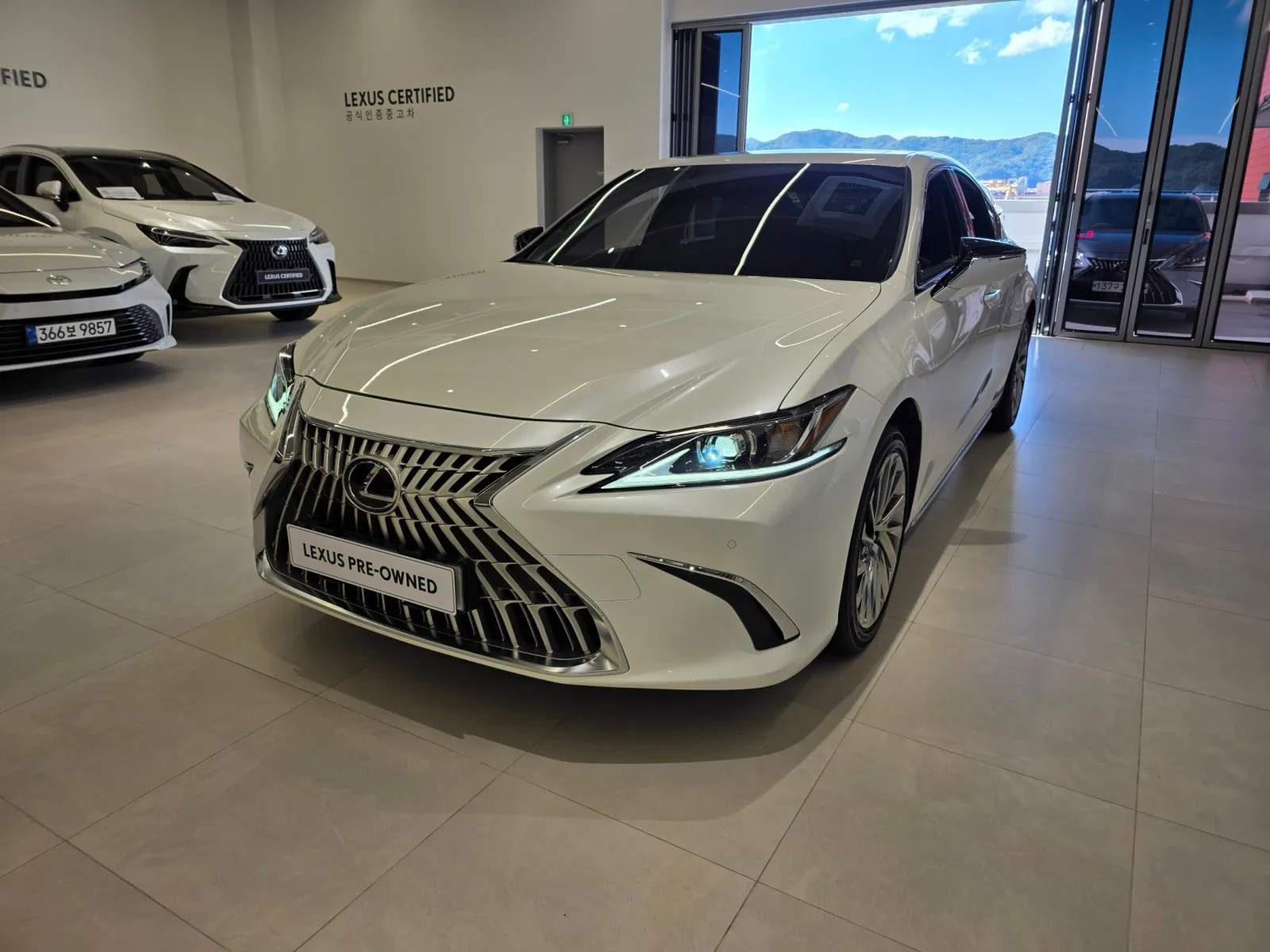 2026 Lexus ES