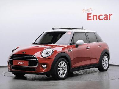 2016 MINI Cooper