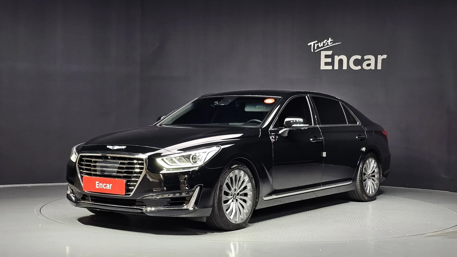 2016 Genesis EQ900