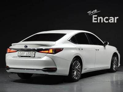 2019 Lexus ES