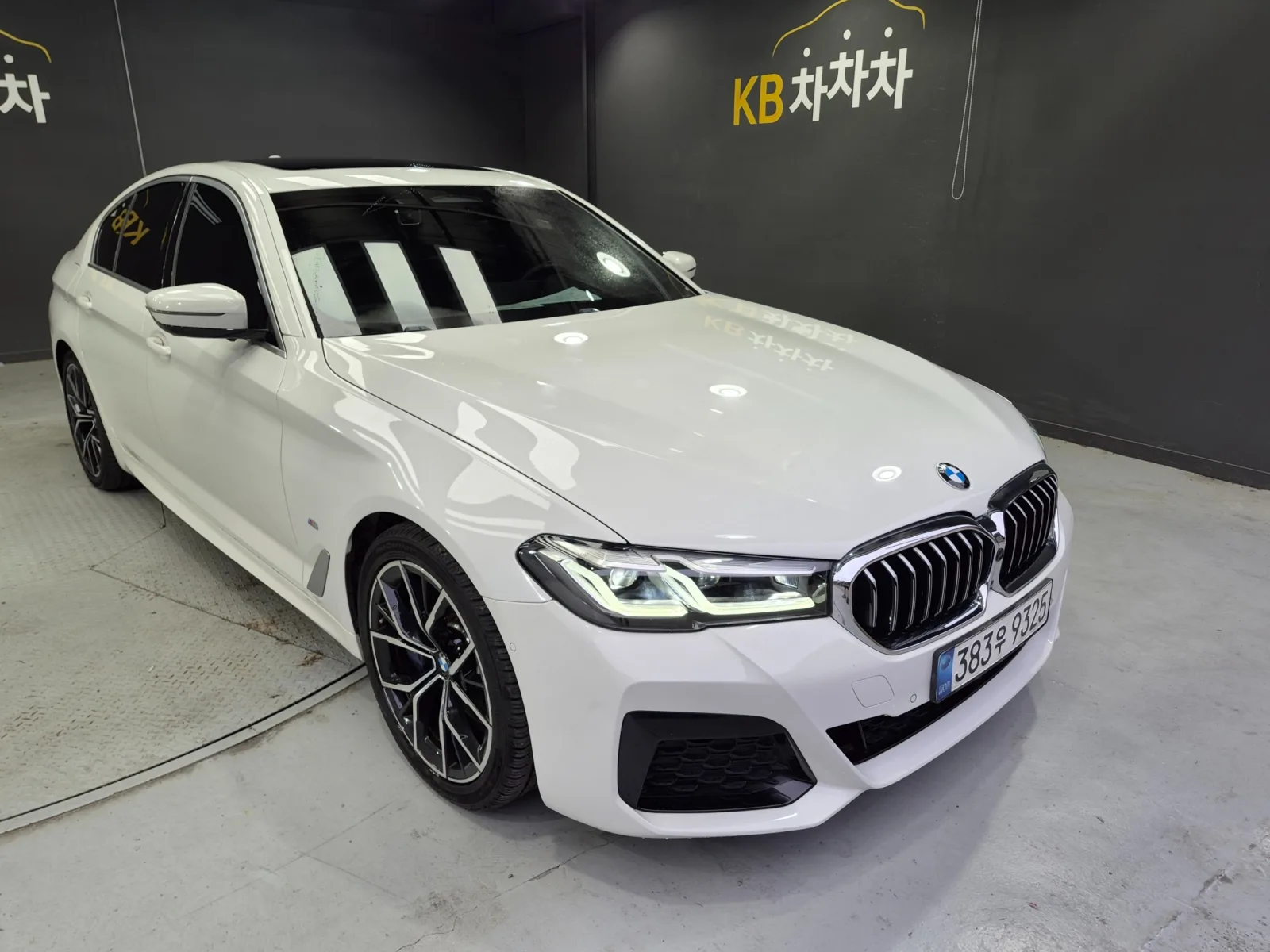 2022 BMW 5-Series