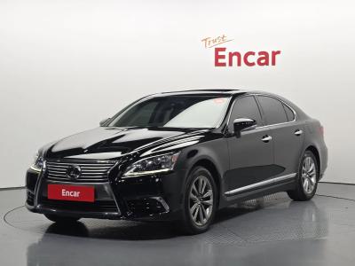 2014 Lexus LS