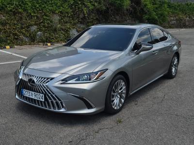 2026 Lexus ES