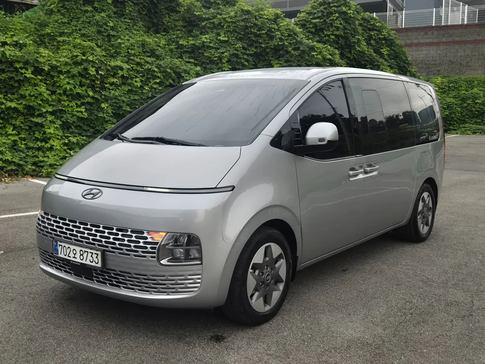 2025 Hyundai Staria