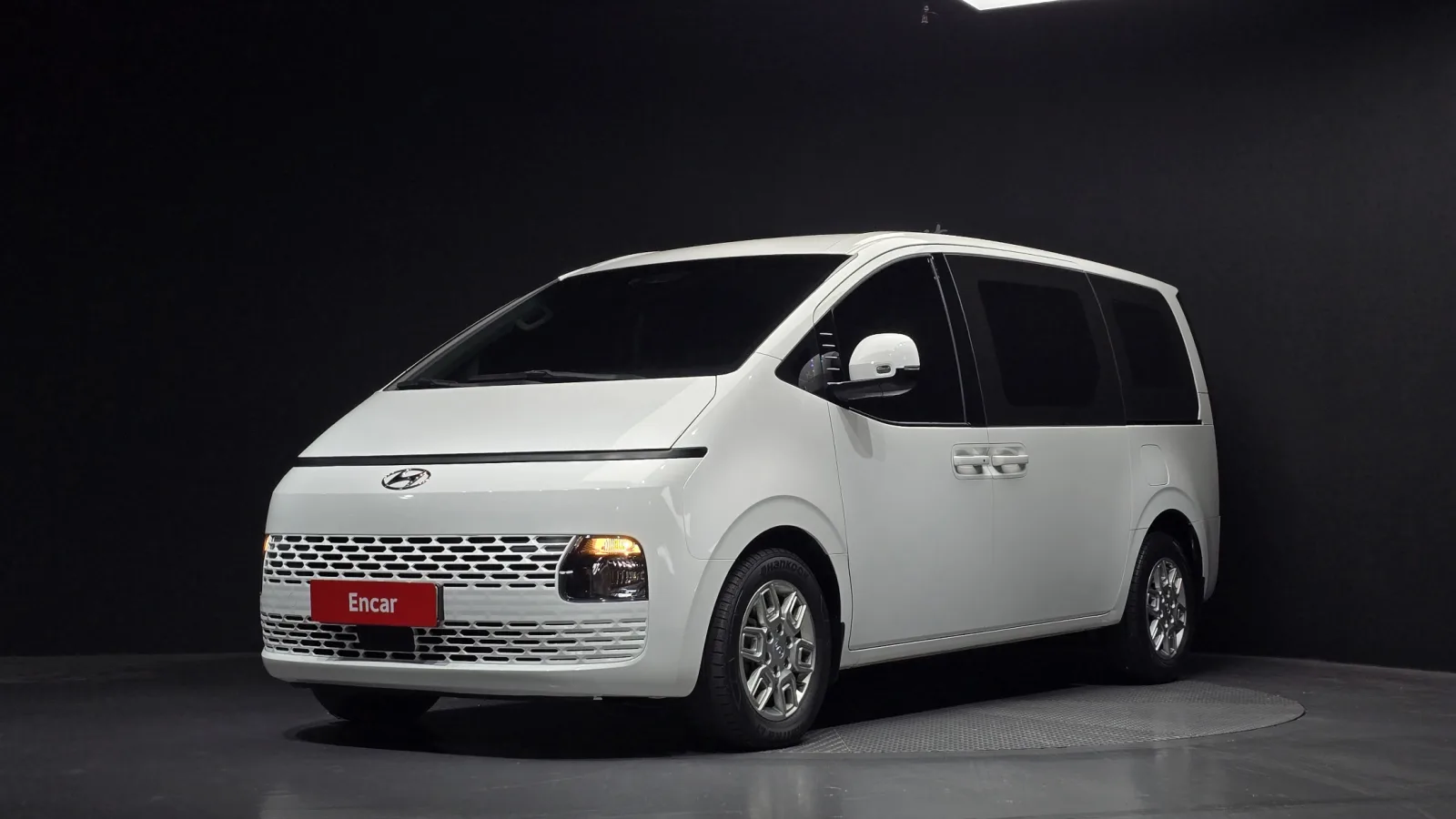 2023 Hyundai Staria