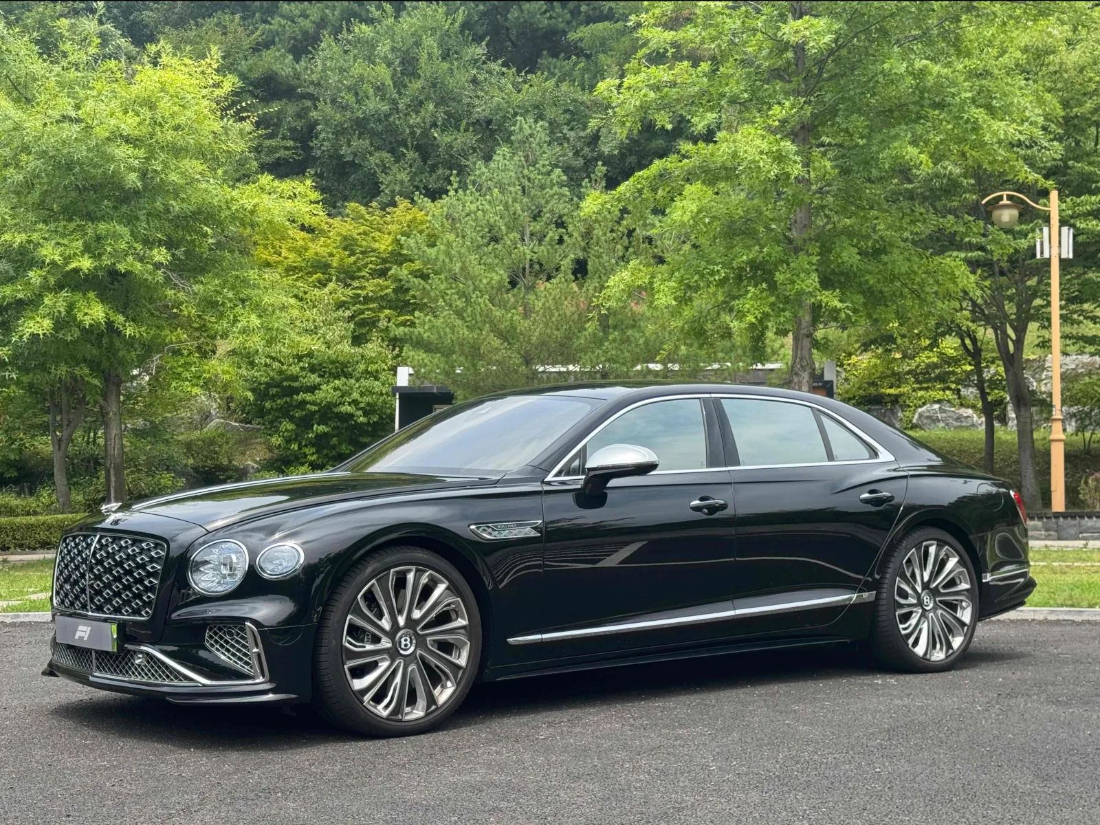 2025 Bentley Flying Spur