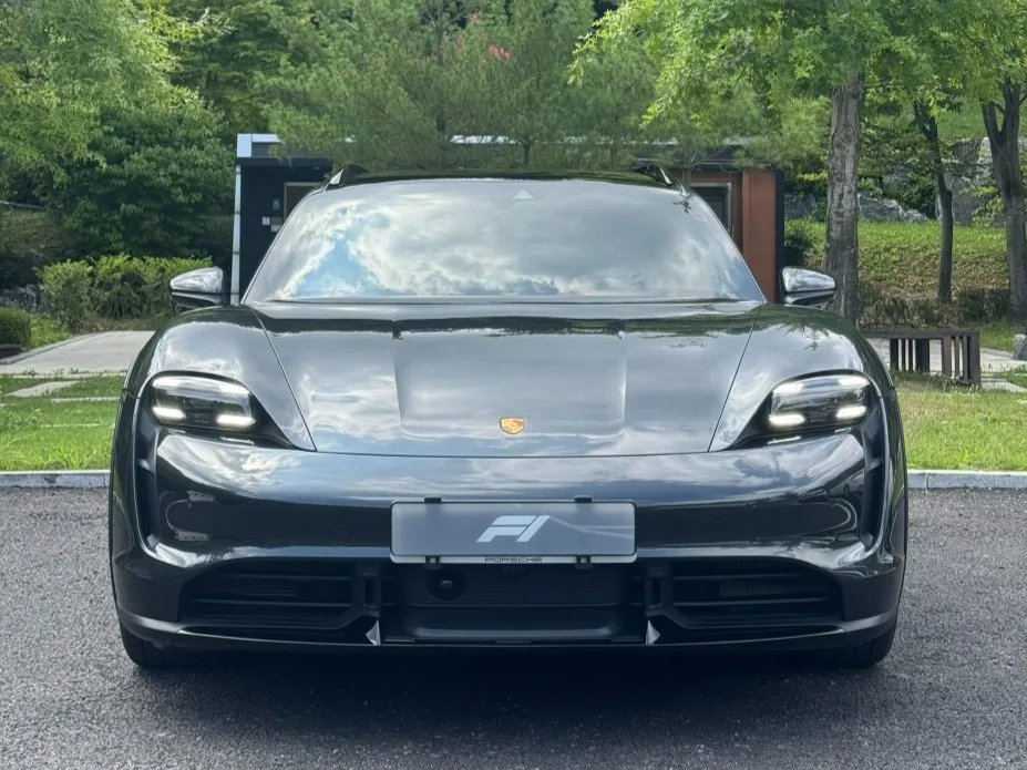 2023 Porsche Taycan