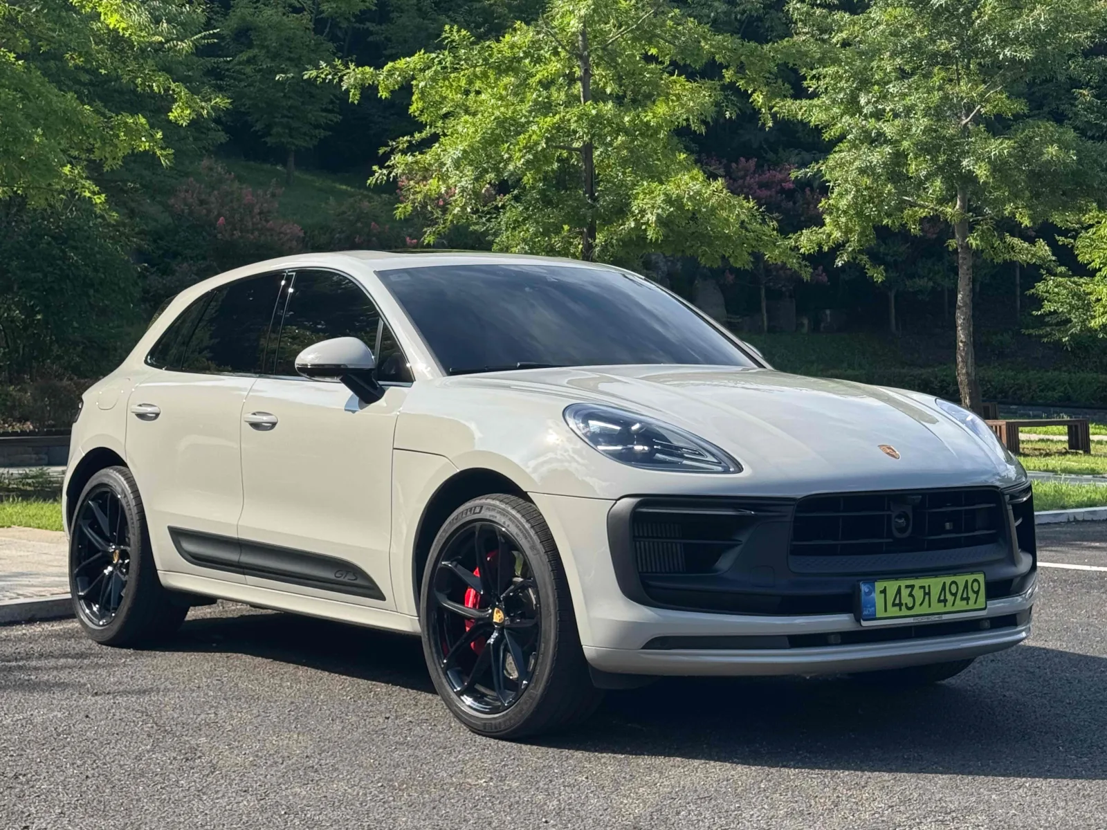 2023 Porsche Macan