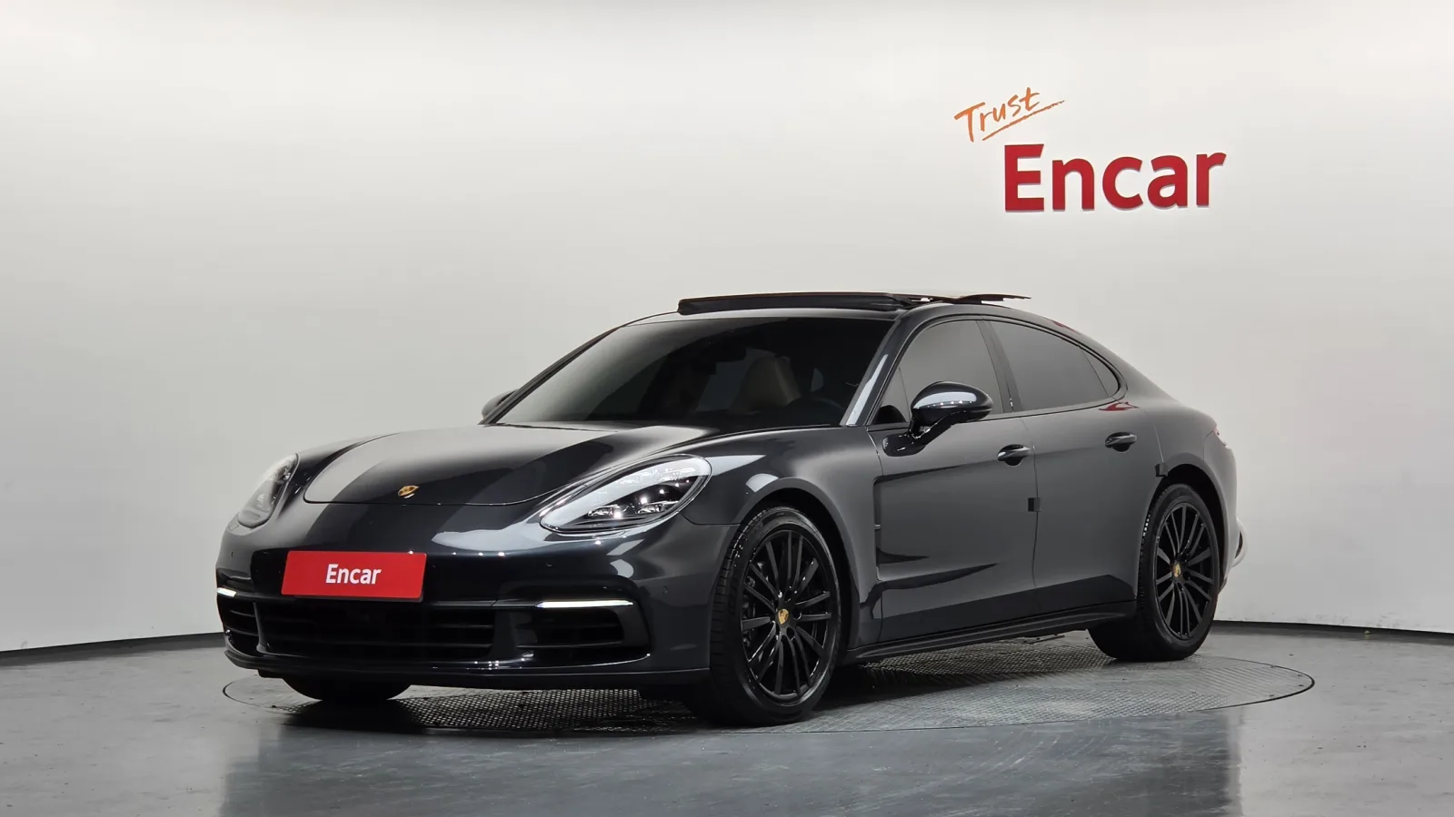 2018 Porsche Panamera
