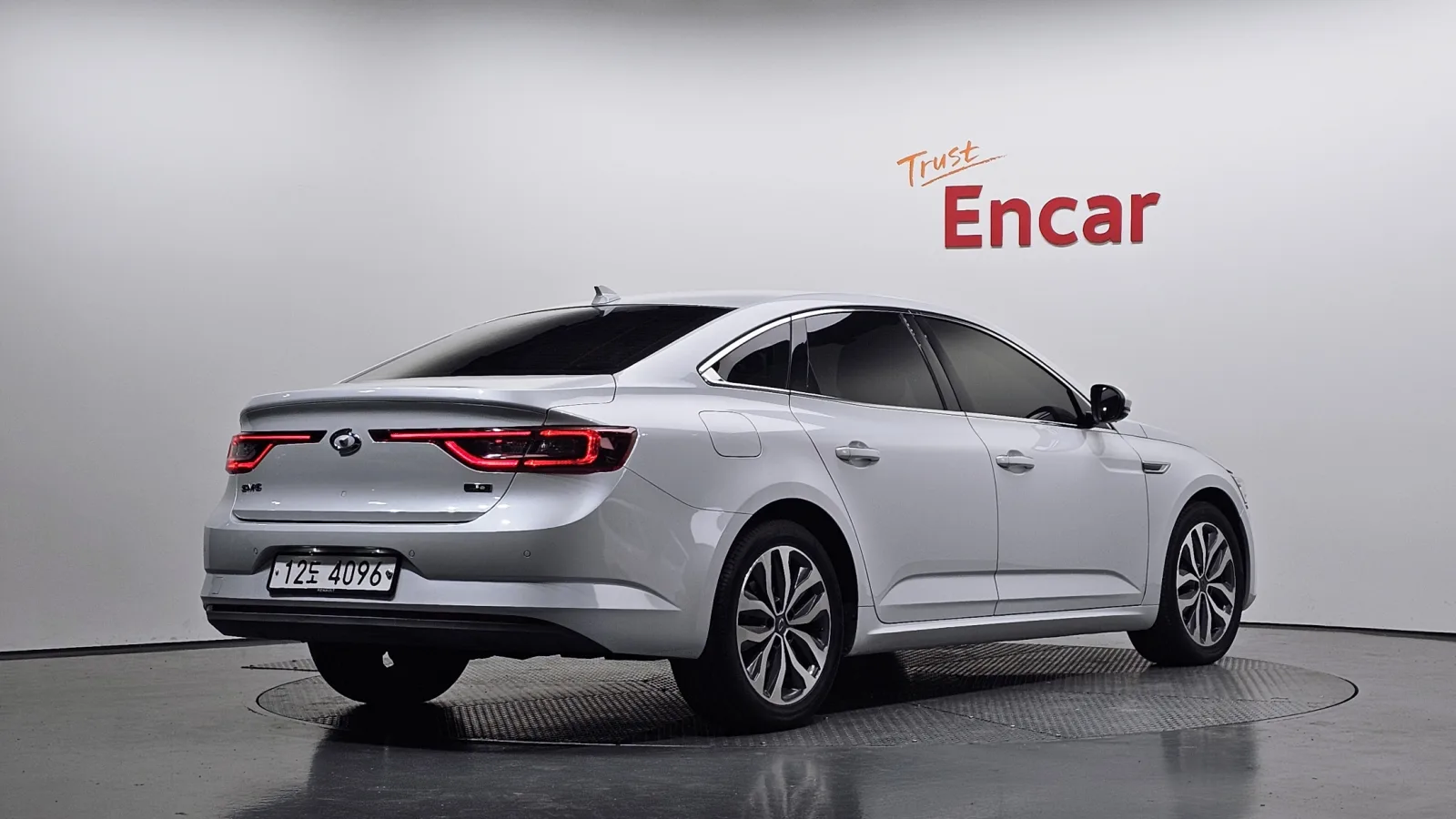2017 Renault Korea SM6