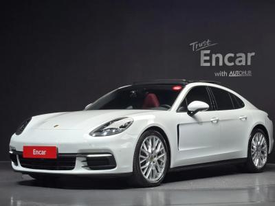 2020 Porsche Panamera