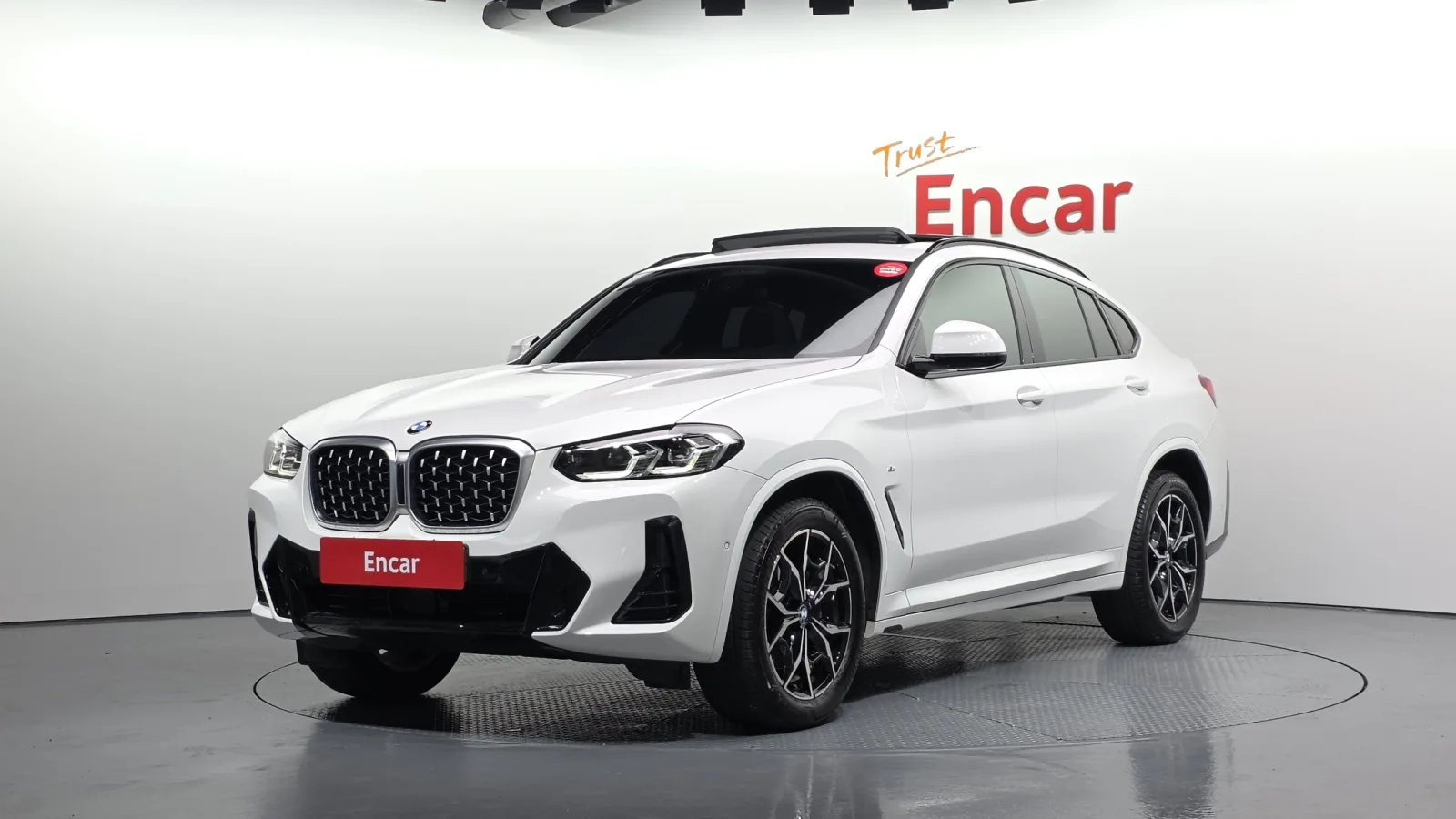 2023 BMW X4