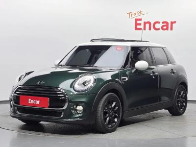 2016 MINI Cooper