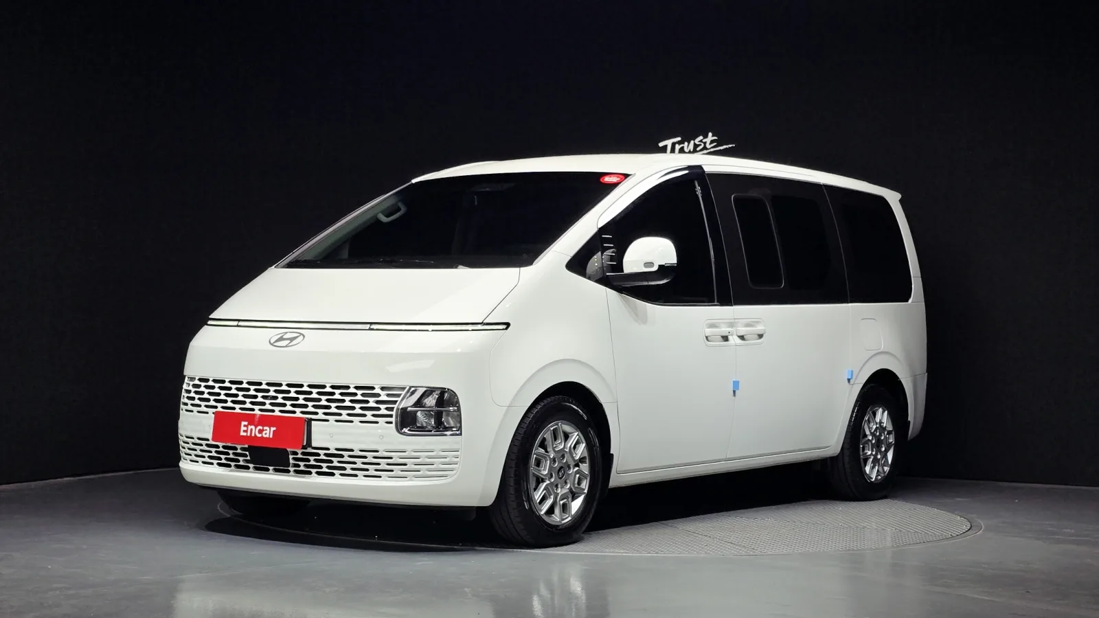 2025 Hyundai Staria