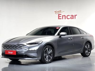 2022 Kia K8