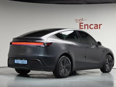2025 Tesla Model Y