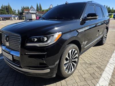 2022 Lincoln Navigator