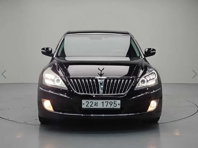 2012 Hyundai Equus