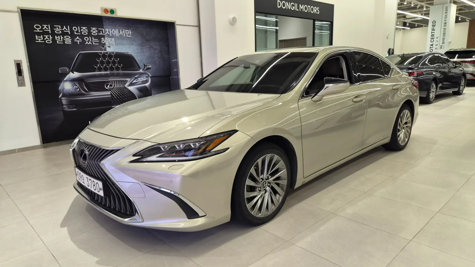 2019 Lexus ES