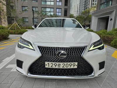 2023 Lexus LS